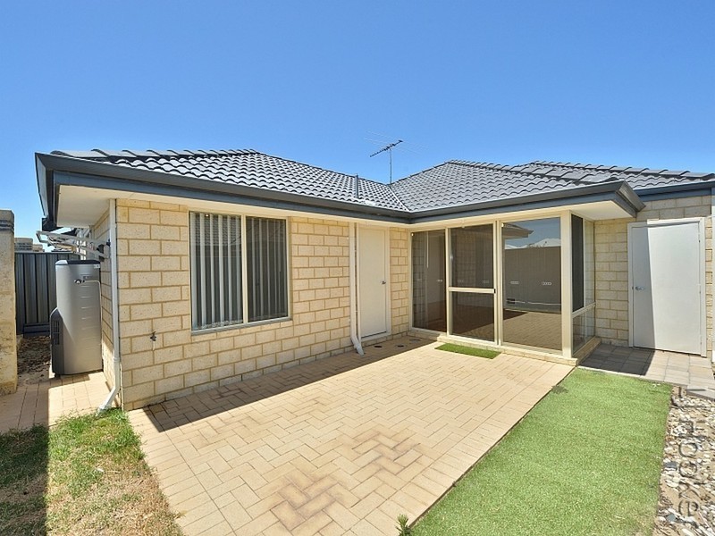 18/1 Cottonwood Drive, Baldivis WA 6171