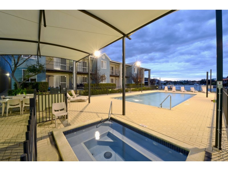 6/20 Apollo Place, Halls Head WA 6210