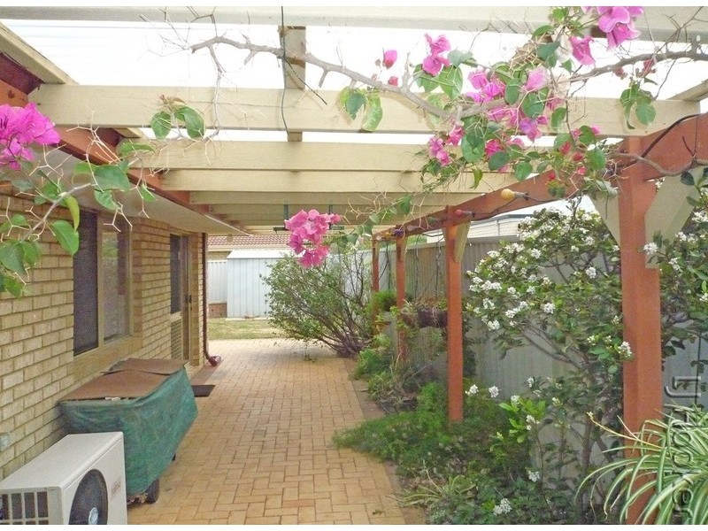16A Mippi Road, Halls Head WA 6210