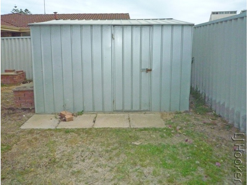 16A Mippi Road, Halls Head WA 6210