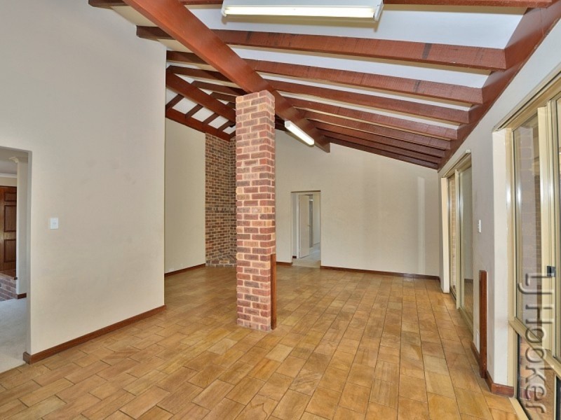 19 Gilmore Street, Madora Bay WA 6210