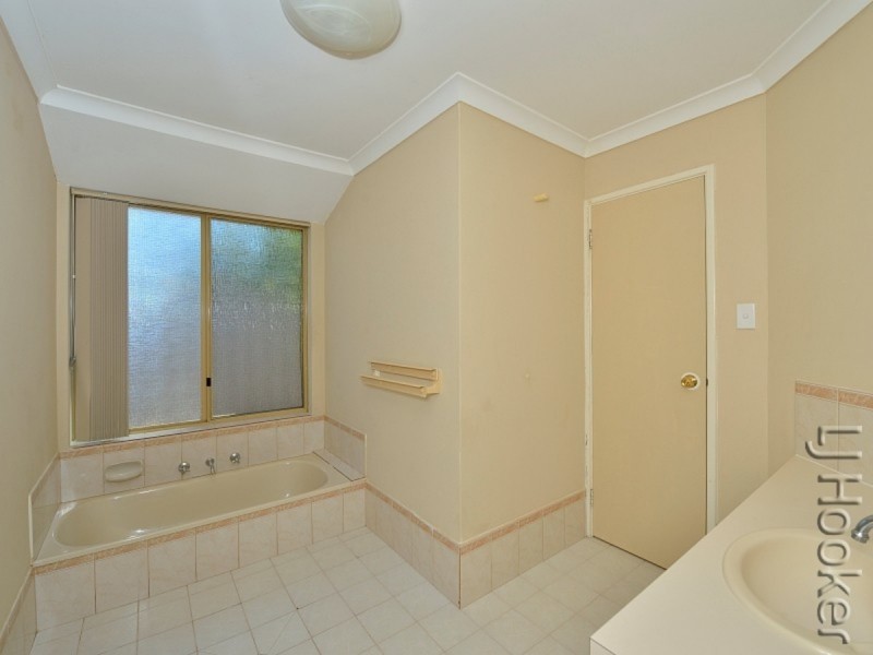 19 Gilmore Street, Madora Bay WA 6210