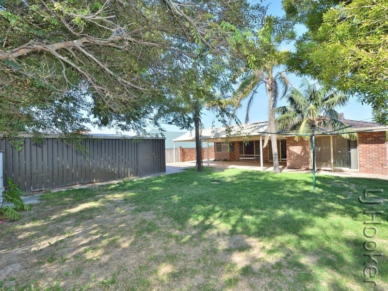 19 Gilmore Street, Madora Bay WA 6210