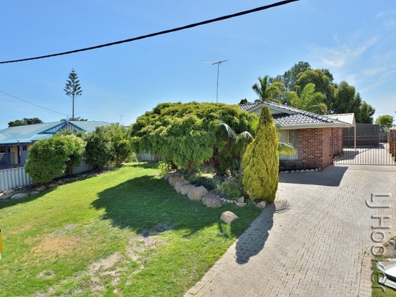 19 Gilmore Street, Madora Bay WA 6210