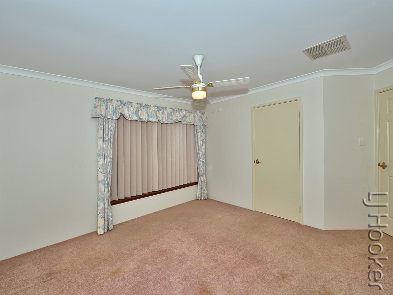 22 Sandalwood Parade, Halls Head WA 6210