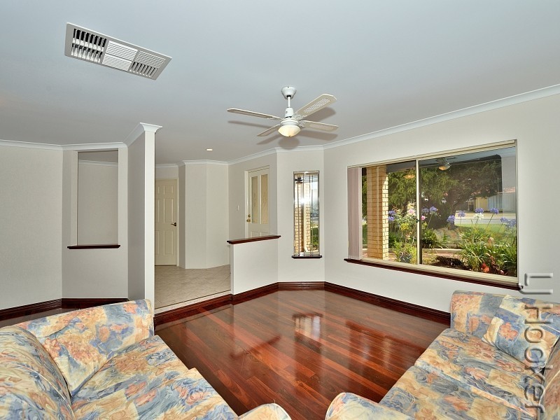 22 Sandalwood Parade, Halls Head WA 6210