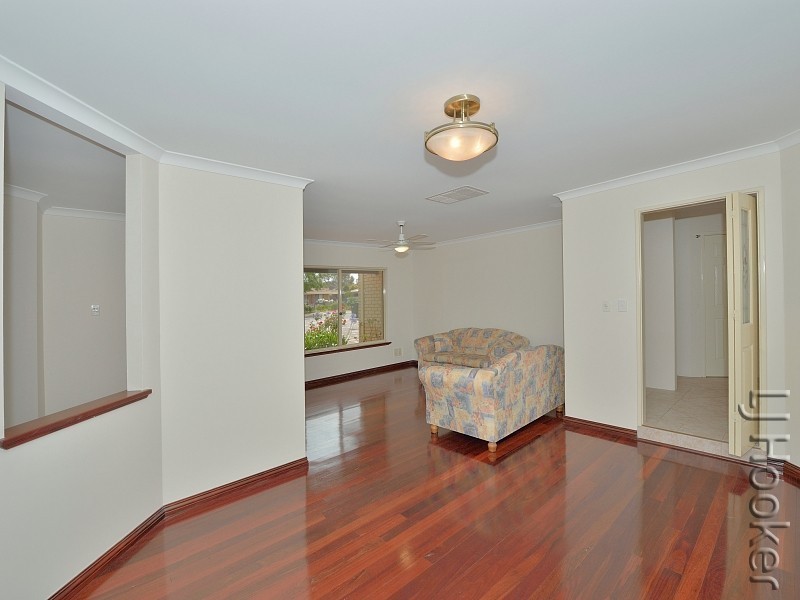 22 Sandalwood Parade, Halls Head WA 6210