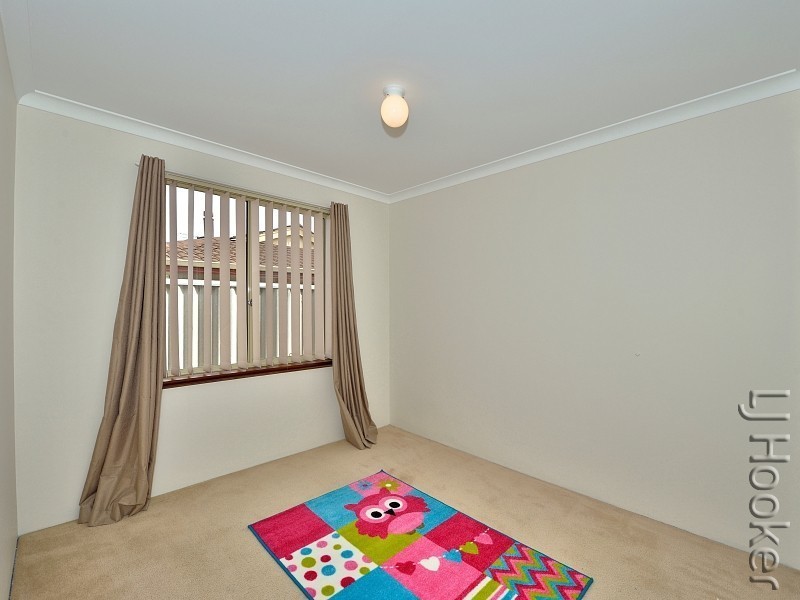 22 Sandalwood Parade, Halls Head WA 6210