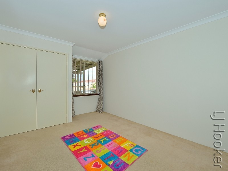 22 Sandalwood Parade, Halls Head WA 6210