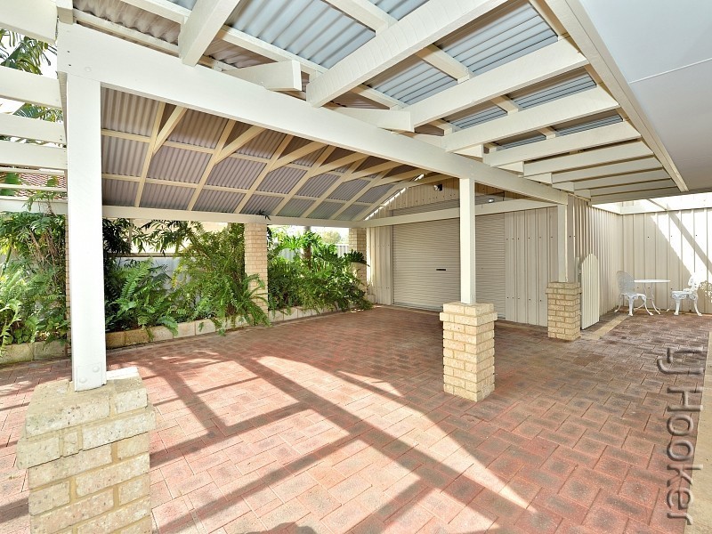 22 Sandalwood Parade, Halls Head WA 6210