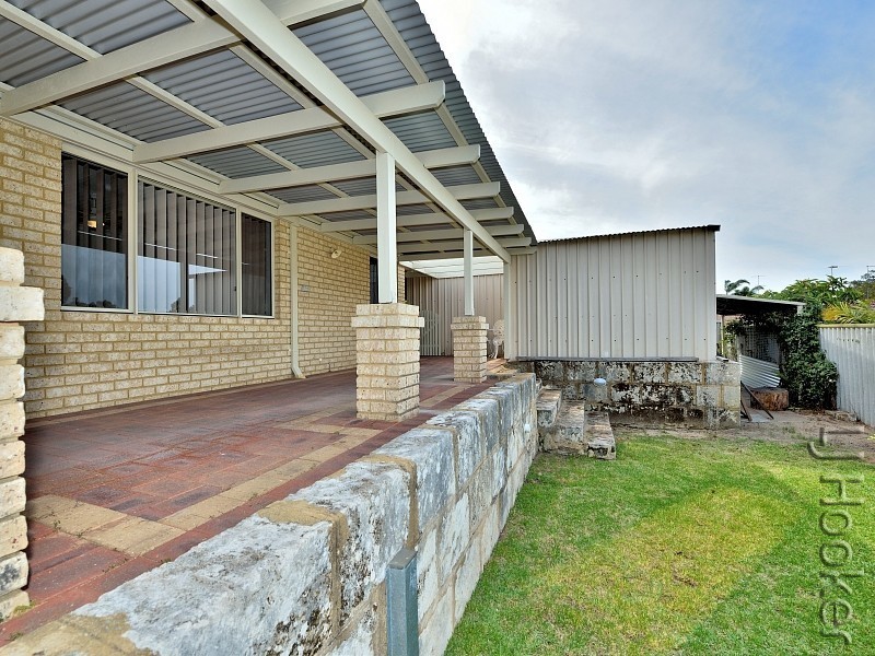 22 Sandalwood Parade, Halls Head WA 6210