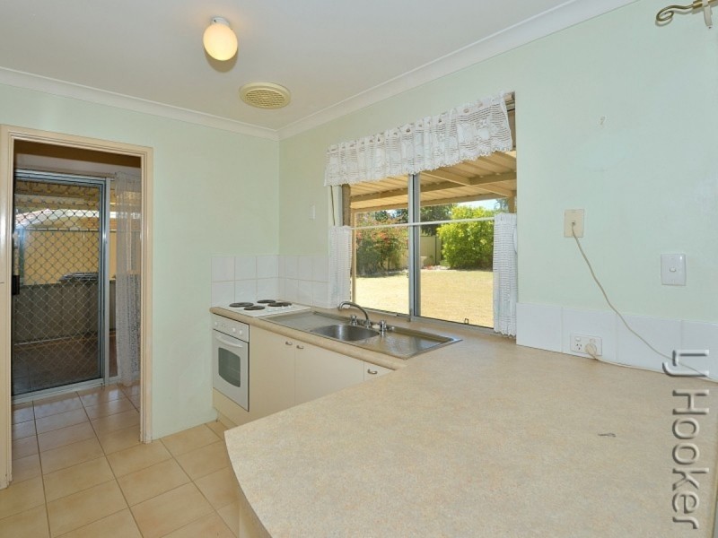 6 Underdale Place, Coodanup WA 6210