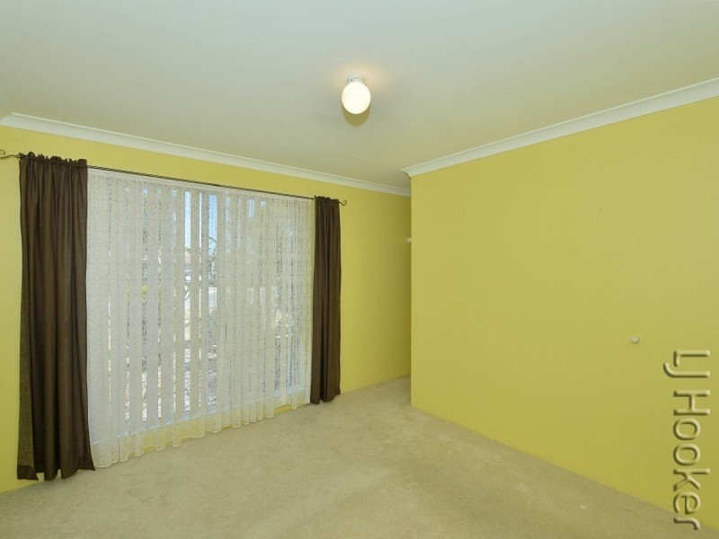 6 Underdale Place, Coodanup WA 6210