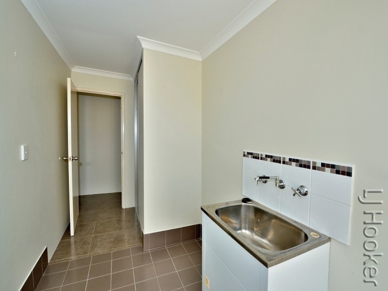 275 Peelwood Parade, Halls Head WA 6210