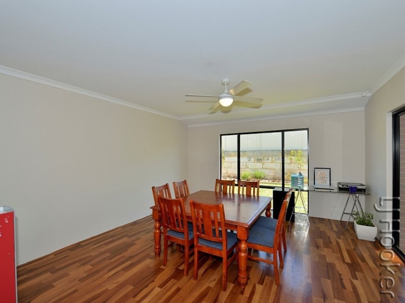 13 Winslow Crest, Lakelands WA 6180