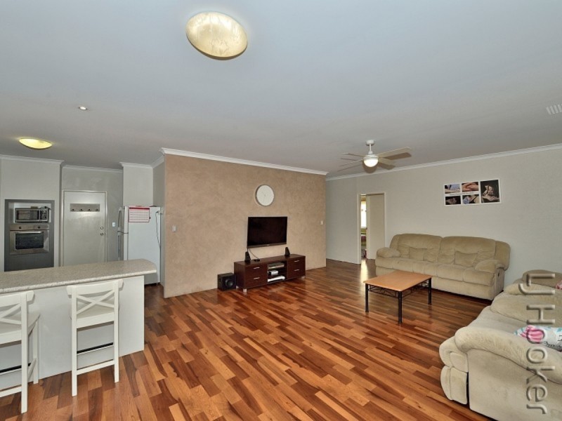 13 Winslow Crest, Lakelands WA 6180