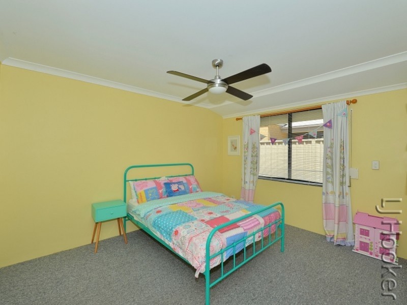 13 Winslow Crest, Lakelands WA 6180