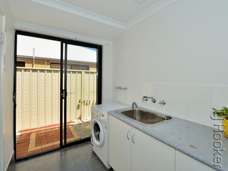 13 Winslow Crest, Lakelands WA 6180