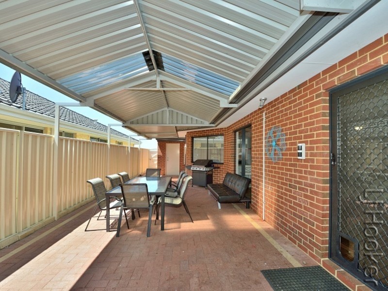 13 Winslow Crest, Lakelands WA 6180