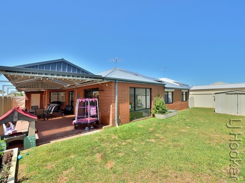 13 Winslow Crest, Lakelands WA 6180