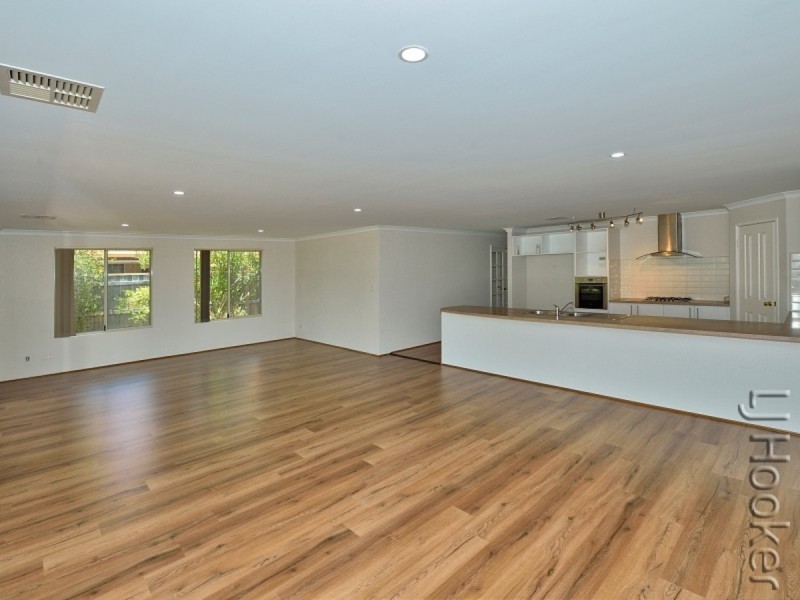 37 Seascapes Boulevard, Halls Head WA 6210