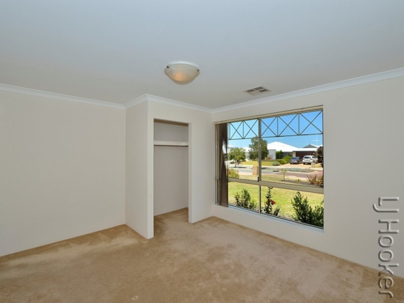 37 Seascapes Boulevard, Halls Head WA 6210