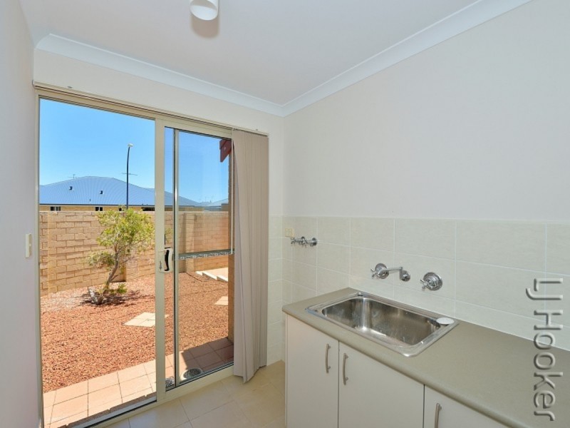 37 Seascapes Boulevard, Halls Head WA 6210