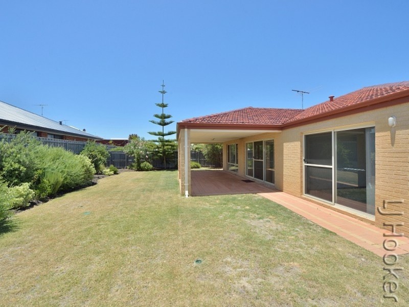 37 Seascapes Boulevard, Halls Head WA 6210