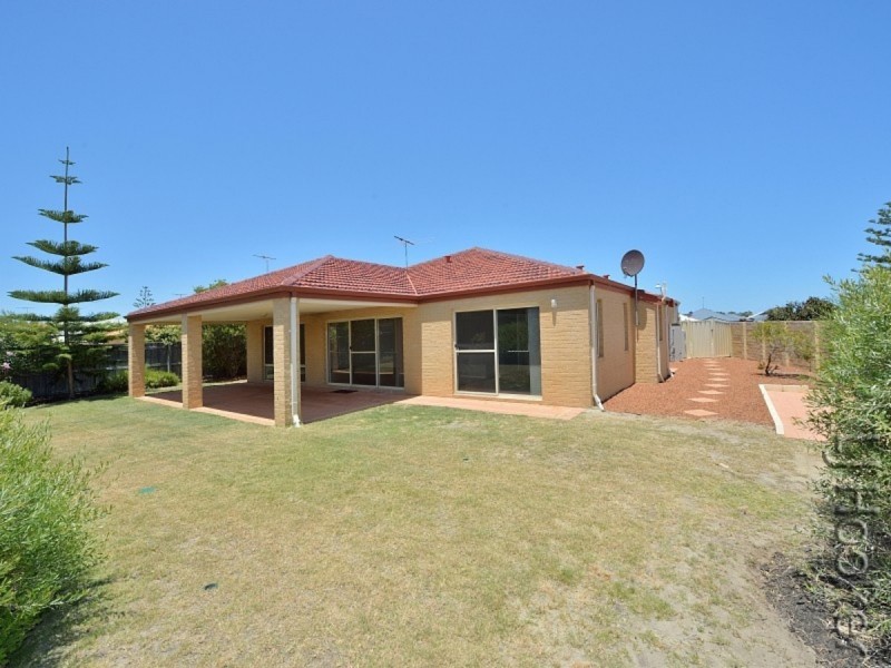 37 Seascapes Boulevard, Halls Head WA 6210