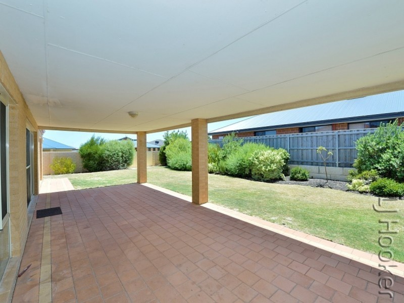 37 Seascapes Boulevard, Halls Head WA 6210