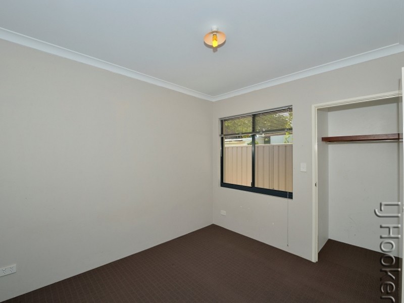 8A Loxton Street, Dudley Park WA 6210