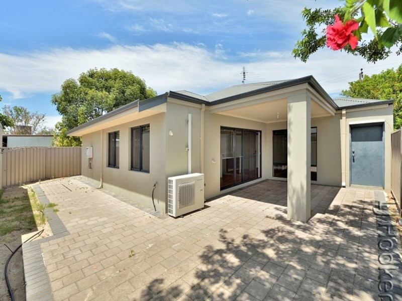 8A Loxton Street, Dudley Park WA 6210