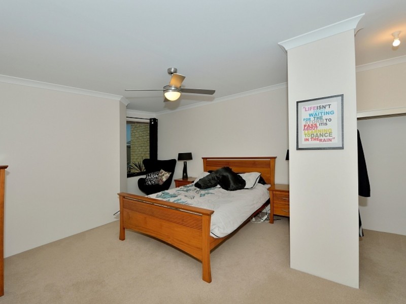 11 Sheffield Green, Greenfields WA 6210