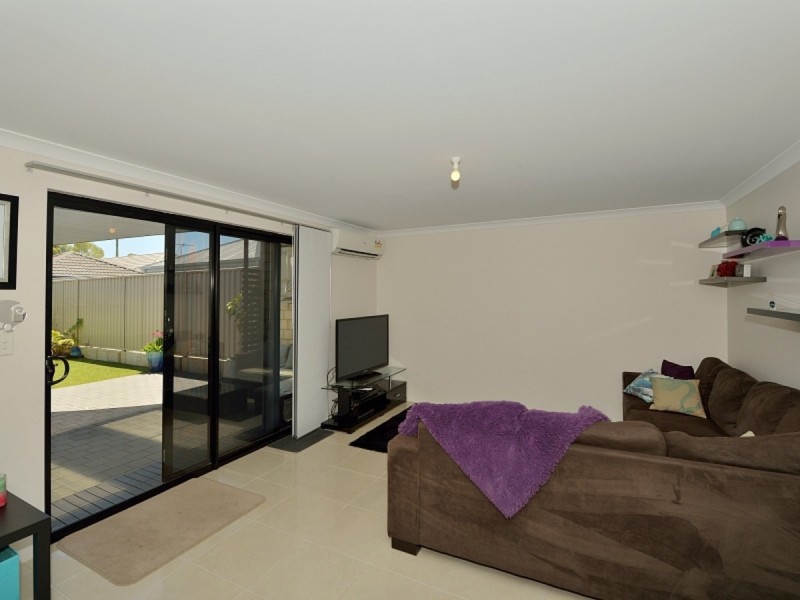 11 Sheffield Green, Greenfields WA 6210