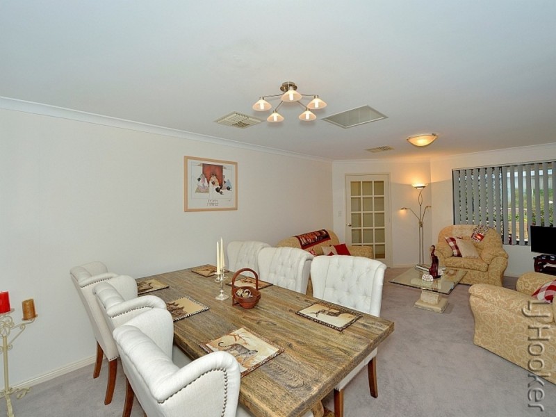 48 Paradise Circuit, Halls Head WA 6210