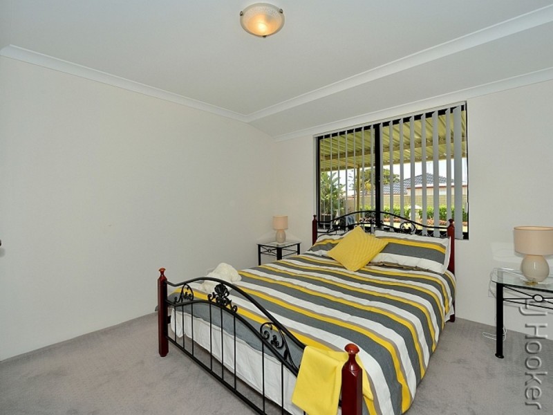 48 Paradise Circuit, Halls Head WA 6210