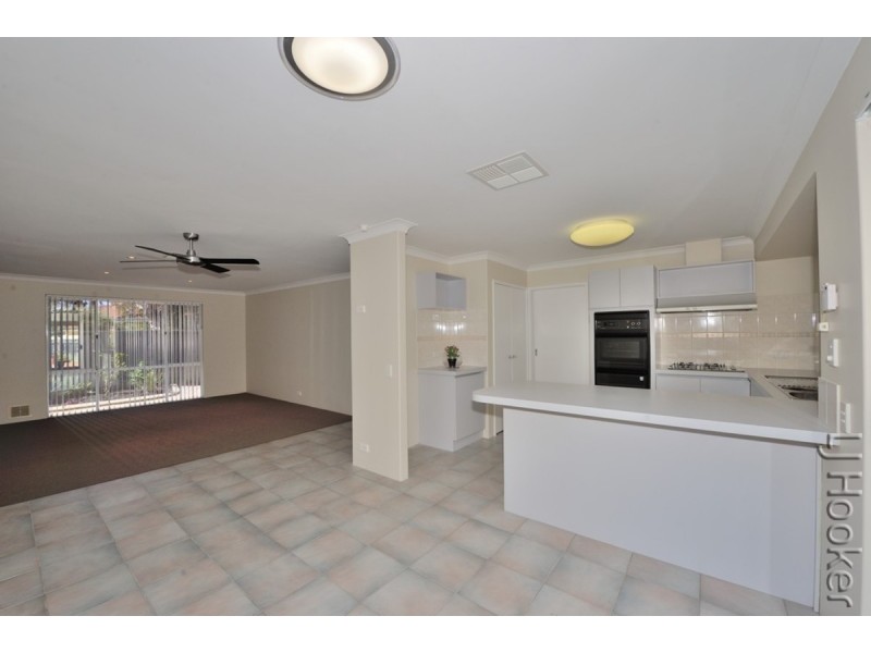 8 Parkwater Cove, Halls Head WA 6210