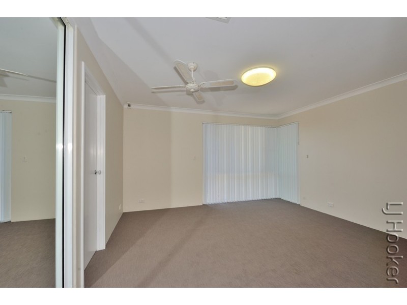 8 Parkwater Cove, Halls Head WA 6210