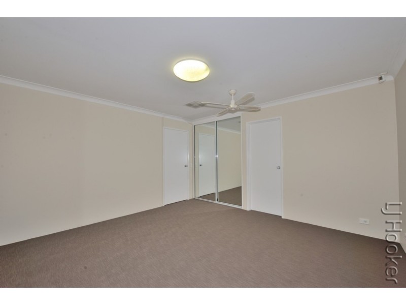 8 Parkwater Cove, Halls Head WA 6210