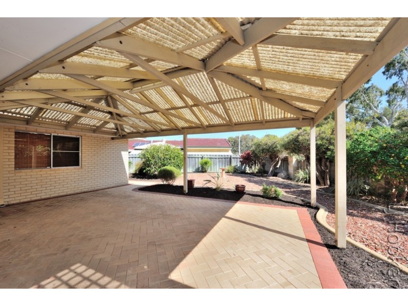 8 Parkwater Cove, Halls Head WA 6210