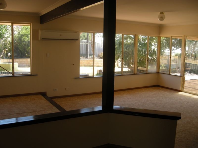 7 Darter Place, Halls Head WA 6210