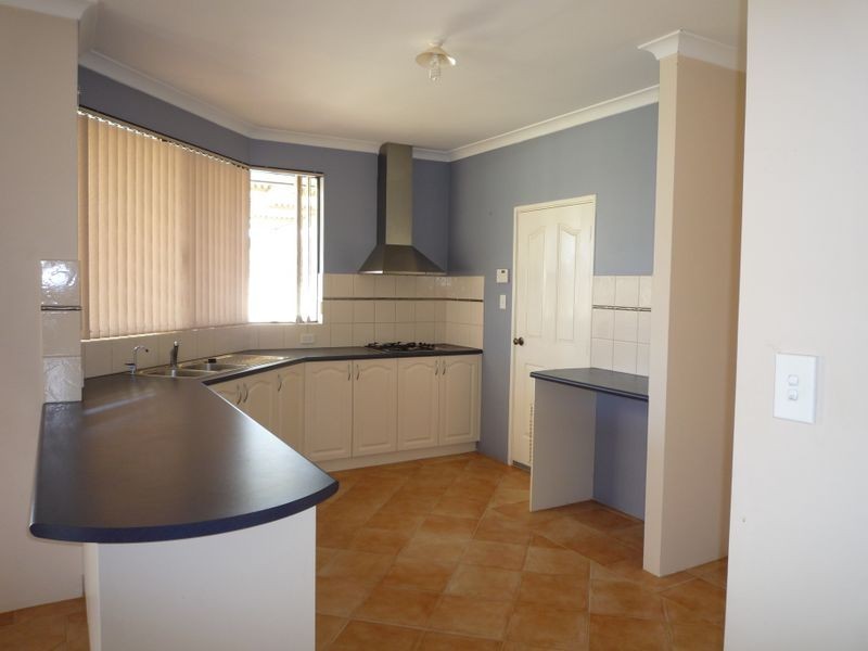 1 Caravel Way, Halls Head WA 6210