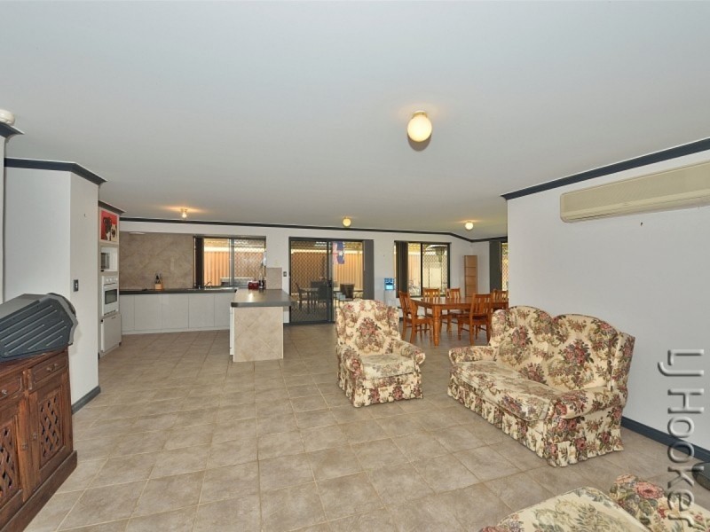 1 Augusta Mews, Meadow Springs WA 6210