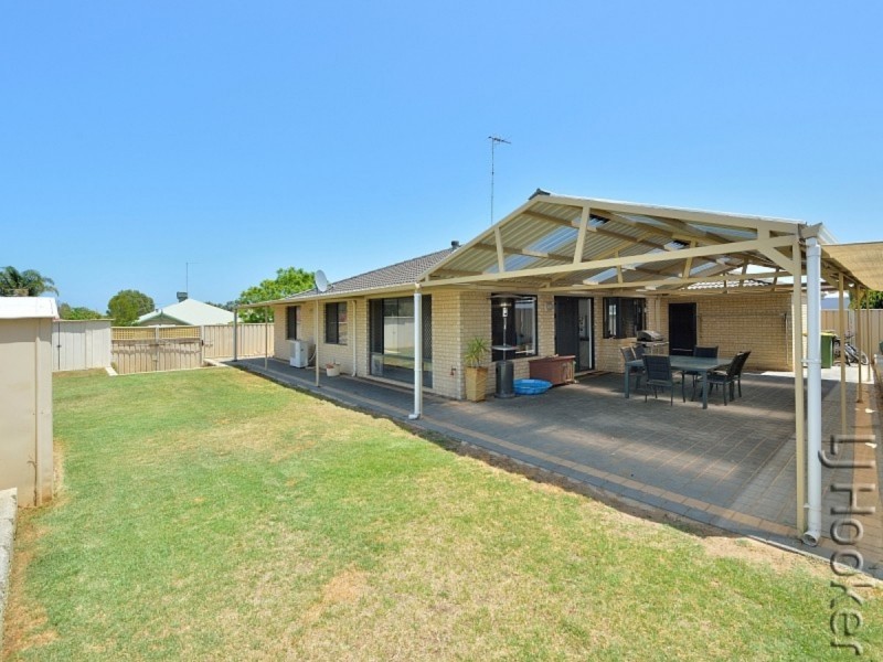 1 Augusta Mews, Meadow Springs WA 6210
