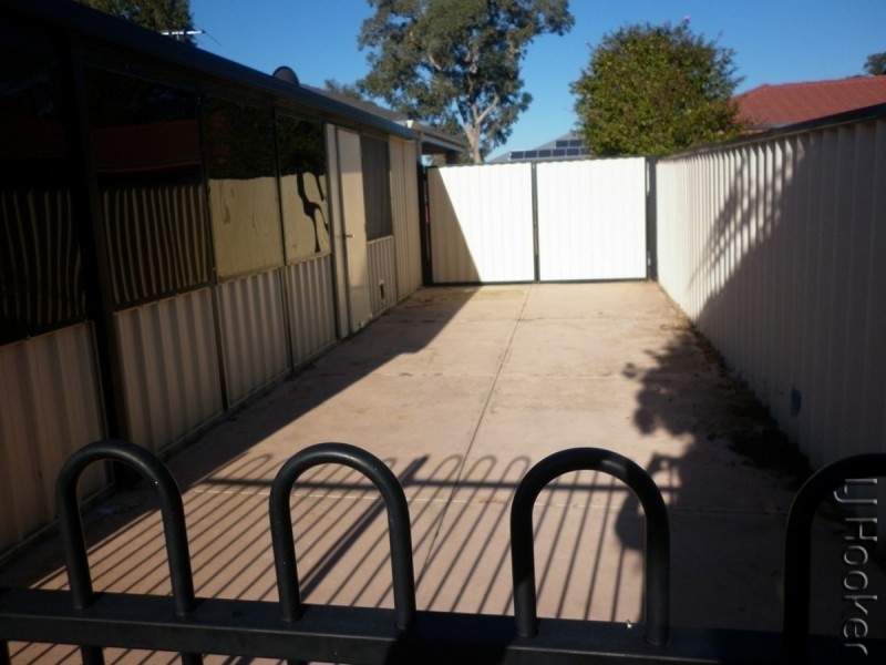17 Cane Road, Greenfields WA 6210