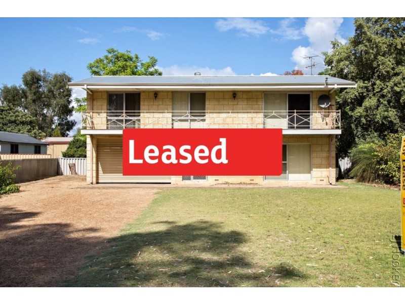 16 Redcliffe Road, Greenfields WA 6210