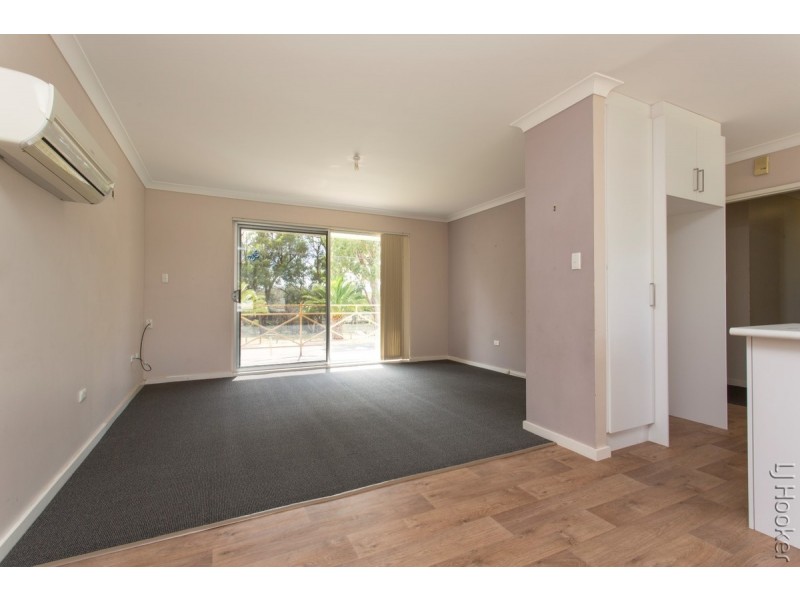 16 Redcliffe Road, Greenfields WA 6210