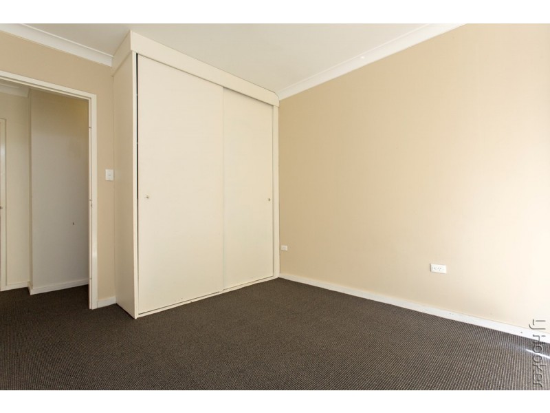 16 Redcliffe Road, Greenfields WA 6210