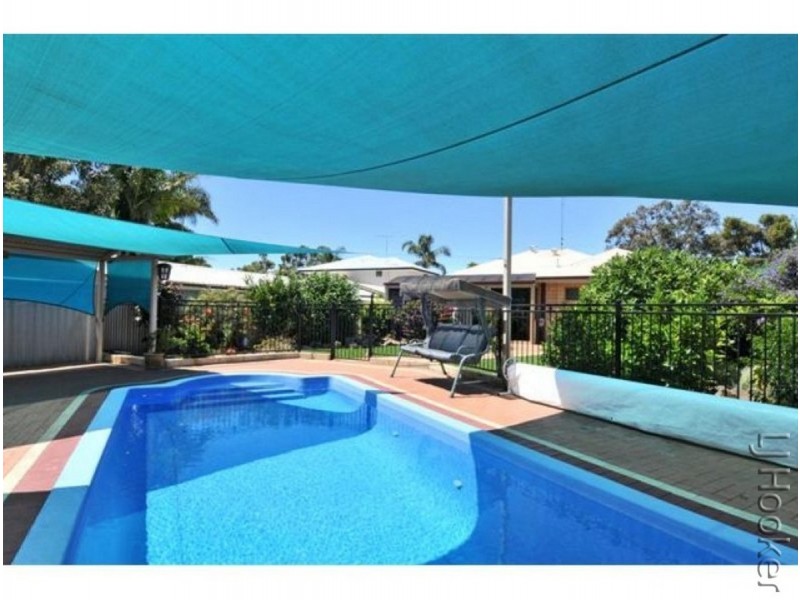 6 Ninda Street, Coodanup WA 6210