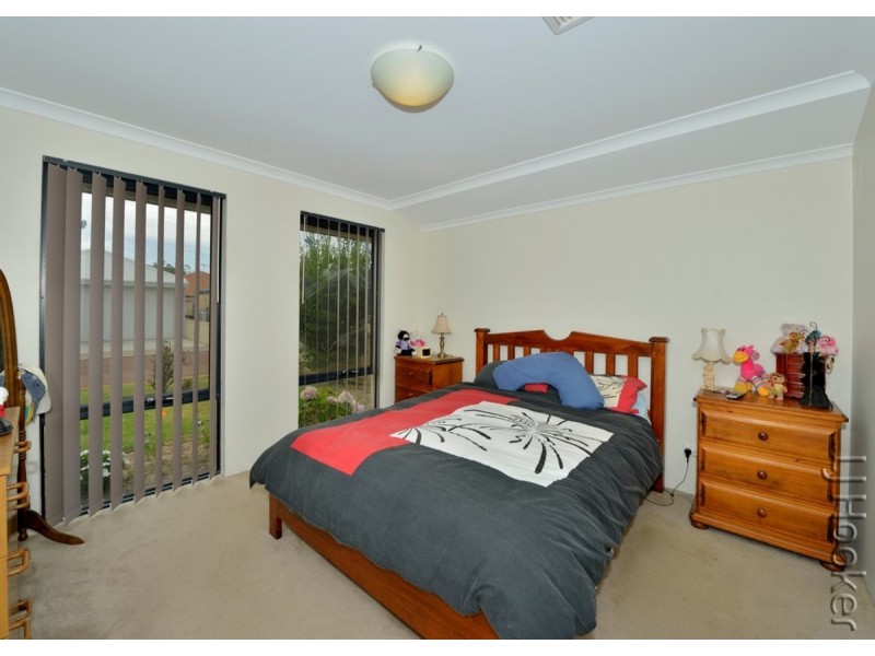4/70 Rodoreda Crescent, Ravenswood WA 6208